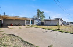 704 4th Street, Smyer, TX 79367