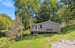 95 Mathews Mountain, Milton, WV 25541