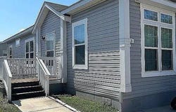 40 Eagle Creek Dr, Kyle, TX 78640