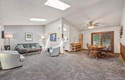 152 Jacquelyn Drive, Bensenville, IL 60106