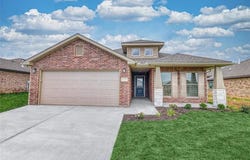 18565 W 195th Terrace, Spring Hill, KS 66083