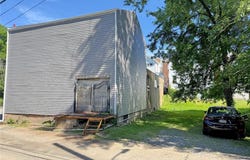 1013 Chartiers Ave, McKees Rocks, PA 15136