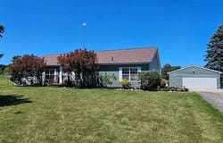5557 E Pleasant Valley Road, Shepherd, MI 48883