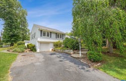 1933 FOREST DR, Waynesboro, VA 22980