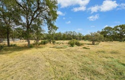 30 Country Oaks Dr, Buda, TX 78610