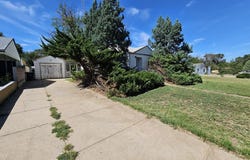28 Mayhew Dr, Lamar, CO 81052