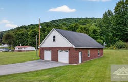 216 School Road, BLUEFIELD, VA 24605