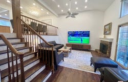 7825 Seaglen Dr, Huntington Beach, CA 92648