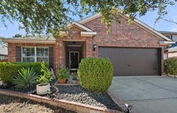 1008 Primrose Drive, Sanger, TX 76266