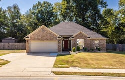 2609 Shadowcreek Drive, Bryant, AR 72022