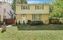 2762 Berkshire Road, Cleveland Heights, OH 44106