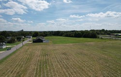 35 NE 230 Parkway Dr, Mayfield, KY 42066