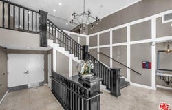 838 Pine Ave, Long Beach, CA 90813