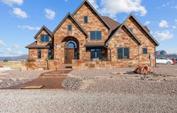 1297 E 600 S, New Harmony, UT 84757