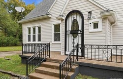 21130 Seminole Street, Southfield, MI 48033