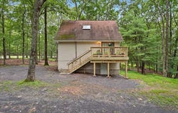 550 Whippoorwill Drive, Bushkill, PA 18324