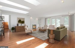 926 Saigon Rd, McLean, VA 22102