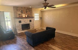 901 Peach Tree Parkway, Omaha, TX 75571