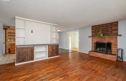 260 35TH St, Springfield, OR 97478
