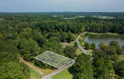 381 Mccarter Road, LaFayette, GA 30728