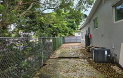 7930 SW 16th St, Miami, FL 33155