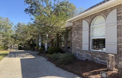 25 WINDERMERE BLVD., LAUREL, MS 39443