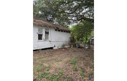 603 Davis Avenue, Yoakum, TX 77995