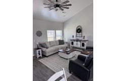 803 Robin Road, Mountain Grove, MO 65711