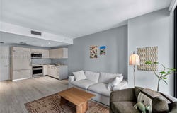 45 SW 9th St, Miami, FL 33130