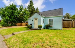 525 21ST St, Springfield, OR 97477