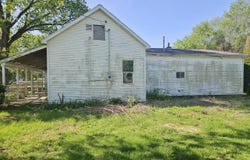 501 S Chicago, Dewitt, IL 61735