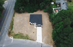 2500 Brookhaven Drive, Kinston, NC 28504