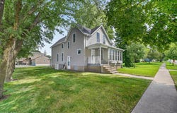 144 E Franklin Street, Denver, IA 50622