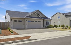 4722 ROYAL Dr, Albany, OR 97321