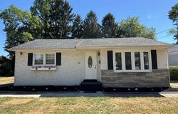 11 Oxford Dr, Somers Point, NJ 08244
