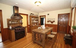 71 Ash St, Gardner, MA 01440