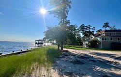 14 E Dowry Creek E, Belhaven, NC 27810
