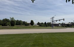 2530 W Waukau Ave, Oshkosh, WI 54904
