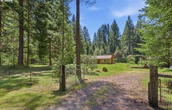 49782 HUCKLEBERRY Rd, Oakridge, OR 97463