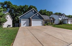 1823 Iron Mountain Dr, Festus, MO 63028
