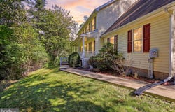 228 WARNER Lane, HEDGESVILLE, WV 25427
