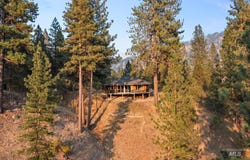 30 Timberline Dr, Garden Valley, ID 83622