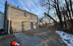 152 E Main Street, Barnesville, OH 43713