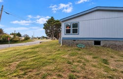 94255 4TH St, GoldBeach, OR 97444