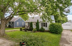 2003 E 22nd Street, Muncie, IN 47302