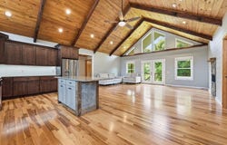5 Pine Ave, Bryson City, NC 28713