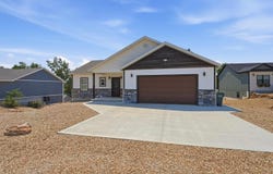 27436 Runway Circle, Lincoln, MO 65338