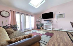 54 Beacon St, Shirley, NY 11967
