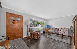 348 E Evelyn Avenue, Hazel Park, MI 48030