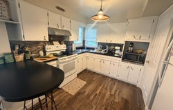 9 Suncrest Ave, Wheeling, WV 26003
